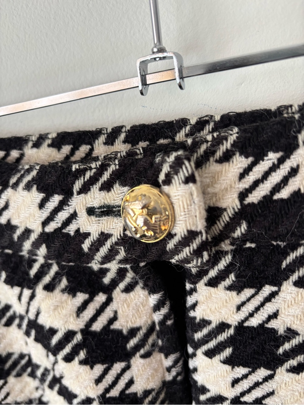 Salvatore Ferragamo vintage 80’s? Wool Black and Cream Houndstooth Pencil Skirt - Picture 7 of 8